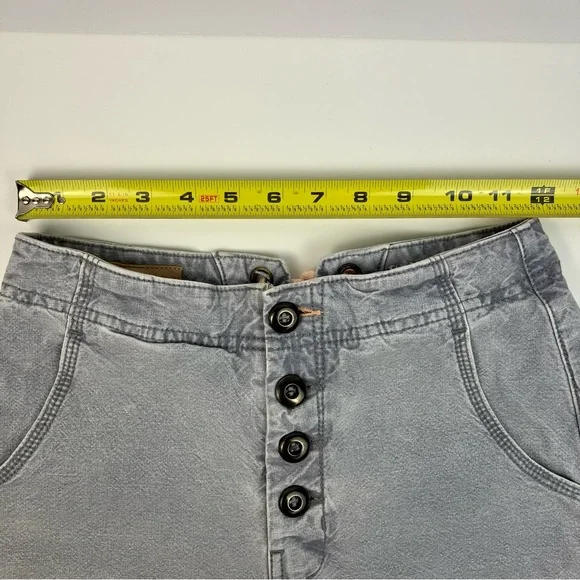 Anthropologie Pilcro Lace Up Back Denim Shorts Women's Size 25 Gray Stretch - Picture 11 of 13